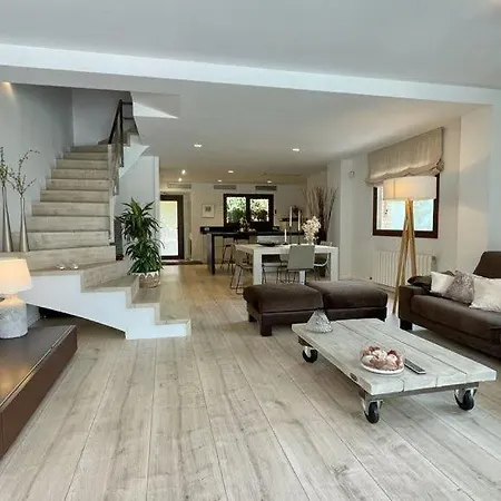 Townhouse Taylor * Lloret de Mar