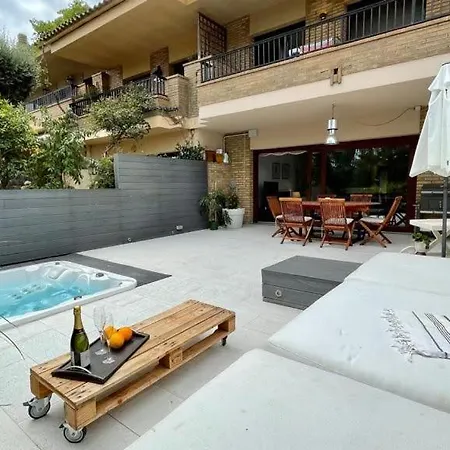 Townhouse Taylor Сasa de vacaciones Lloret de Mar